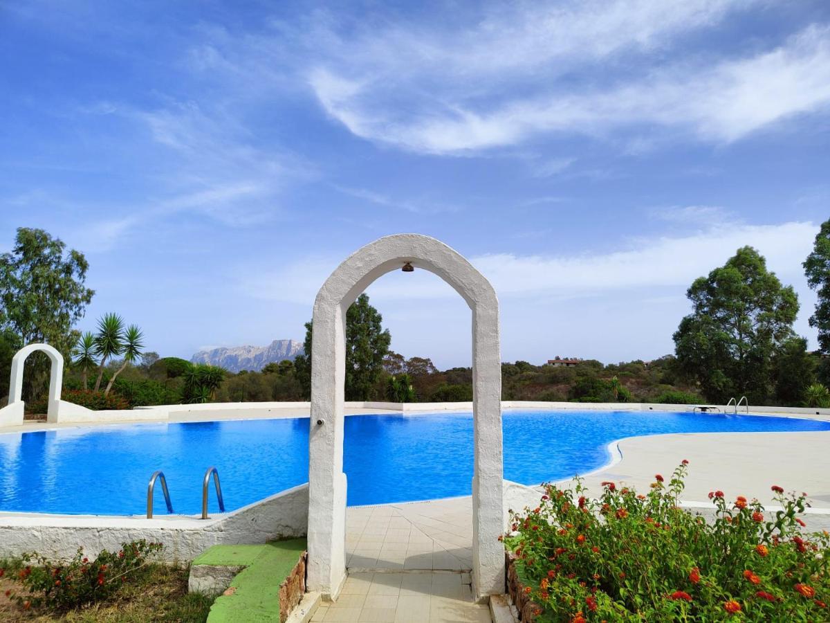 Holiday House With Pool & Tennis Court Villa